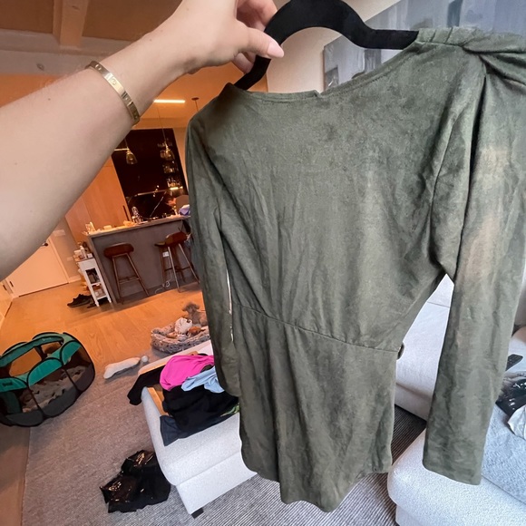 Suede low cut olive dress - Picture 3 of 4